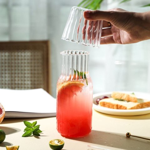 Karafka z falowanymi ściankami 510ml i pokrywką- szklanką 220 ml KARR02